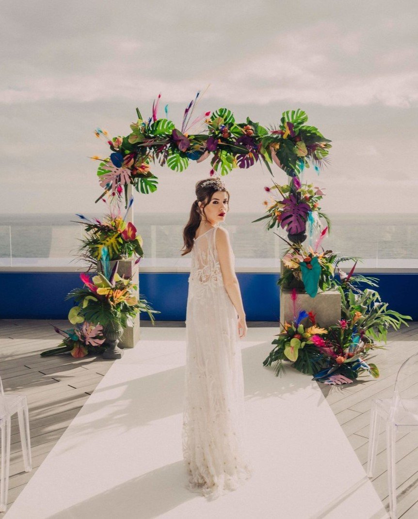 barefoot bride Tenerife weddings planning